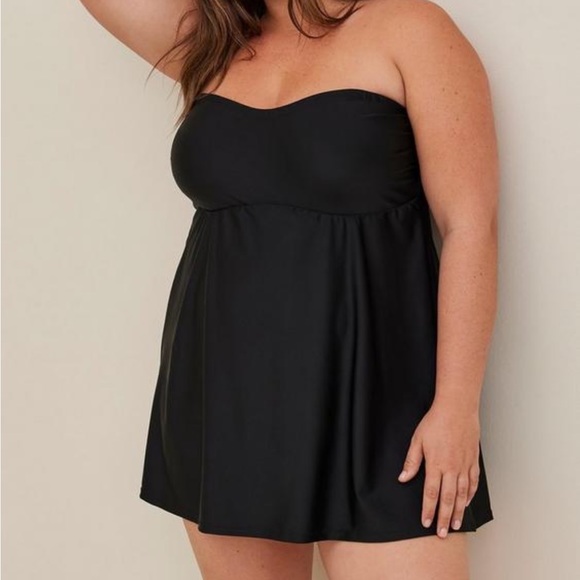 Torrid Wireless Mid Strapless Swim Dress With Brief Size 1 - Picture 3 of 9